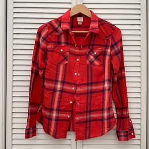 4/$15 sale Women’s plaid shirt